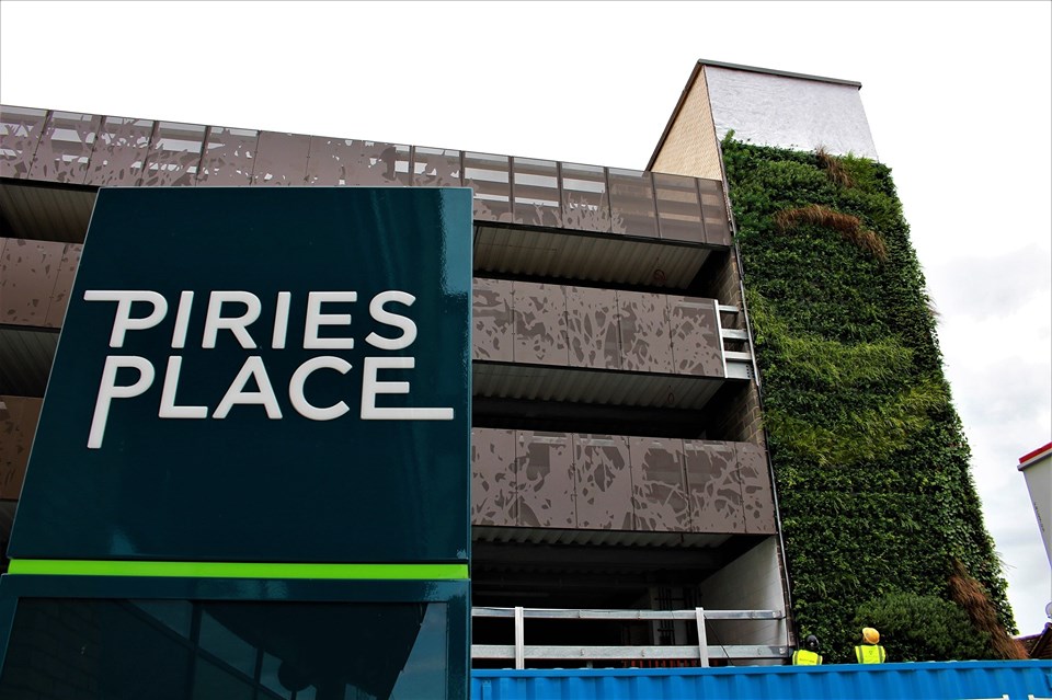 Piries Place Car Park – Horsham